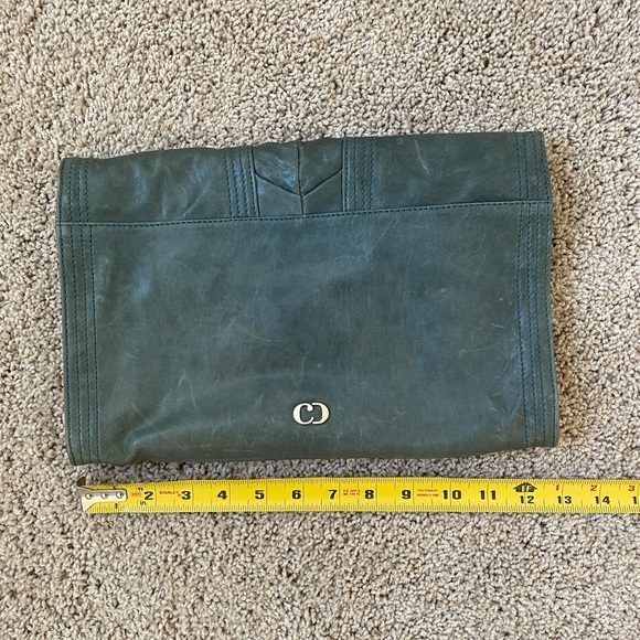 Charles David Clutch - Picture 4 of 8